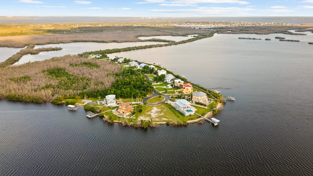 4941 Galt Island Avenue, Saint James City — JDKfoto sample photograph 8