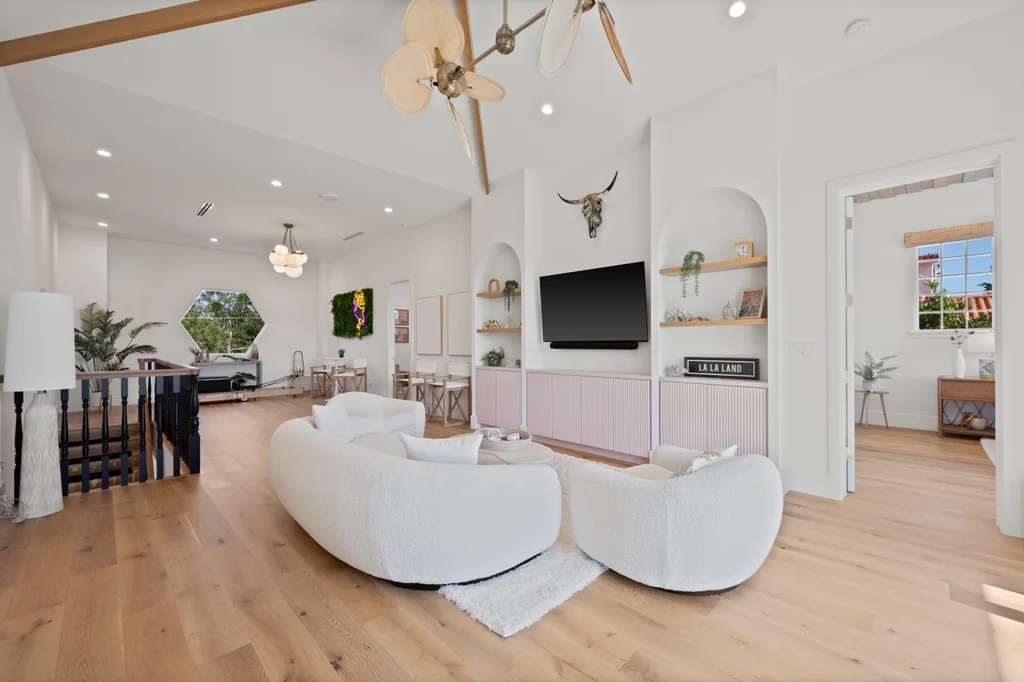 Bright living room photographed by JDKfoto